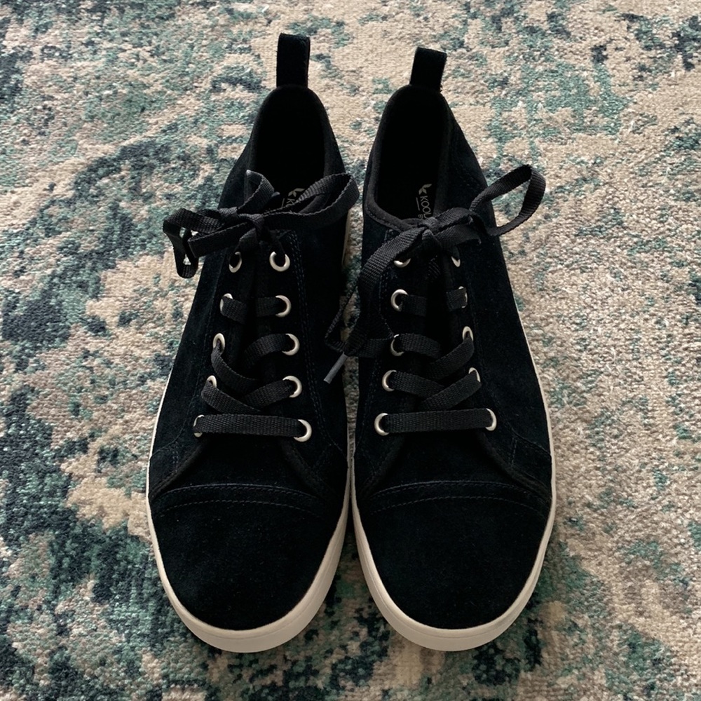 NWOT Koolaburra by Ugg Black Lace Up Sneakers